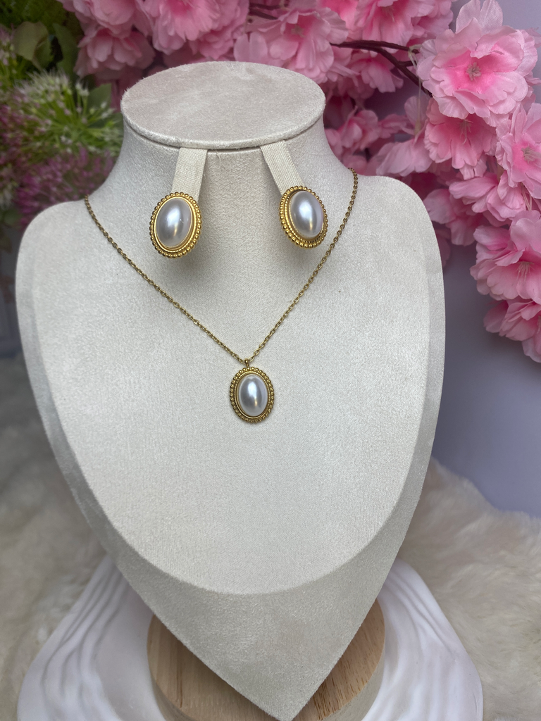 [A0084] Stainless Steel Type: Jewelry  Set Color: Pvd 18k gold