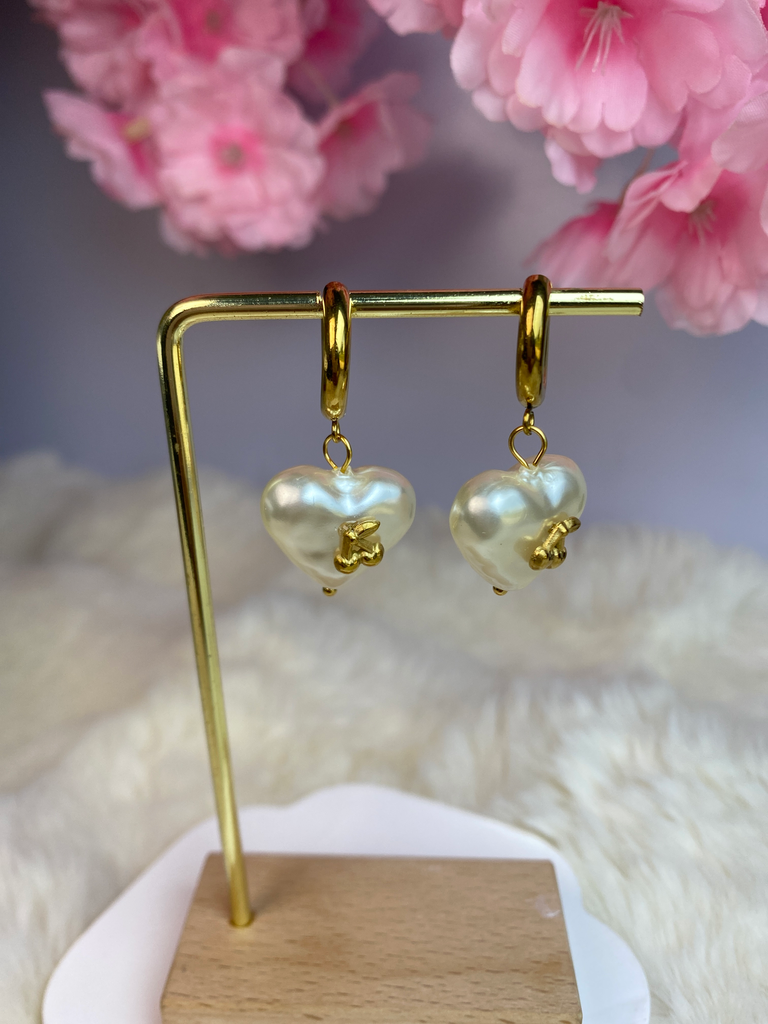 [A0130] Stainless Steel Type: Hoop Earring
Color: PVD 18k
gold